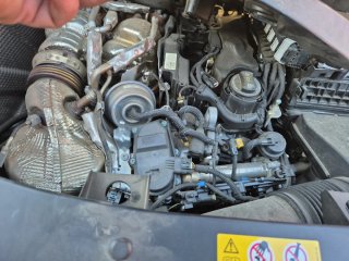 Mercedes V300d.