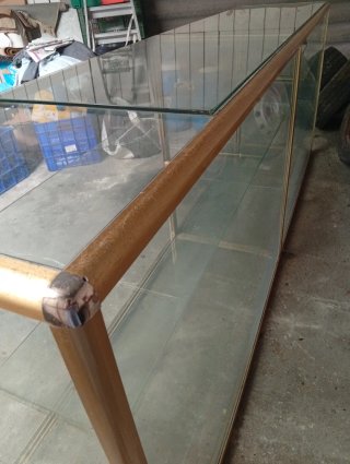 Mostrador/Estantería Metálica y Cristal