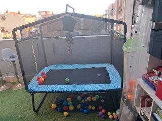 Cama elástica infantil con red de seguridad
