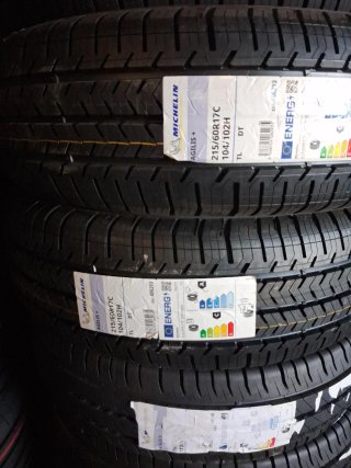 Michelin Agilis + 215/60R17C 104/102H Neumático