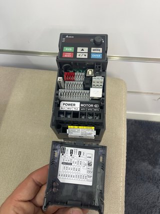 Delta MS300 Variador Frecuencia 1HP 220V VFD4A8MS2