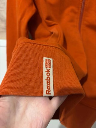 Sudadera Reebok con capucha y cremallera