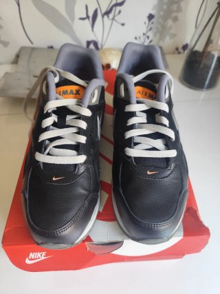 Zapatillas Nike Air Max Negras y Naranjas