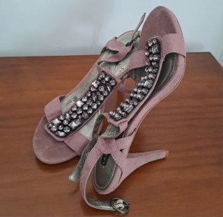 Sandalias LAMA vintage rosas con pedrería