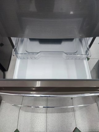 Nevera Haier plateada 200/60cm clase E con garantí