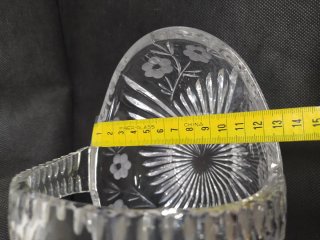 Cesta de cristal labrado con asa