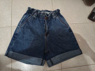 Pantalón corto vaquero azul talla M
