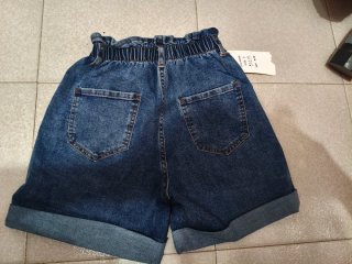 Pantalón corto vaquero azul talla M