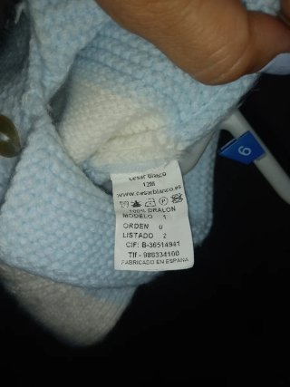 Chaqueta bebé punto azul y blanco Cesar Blanco