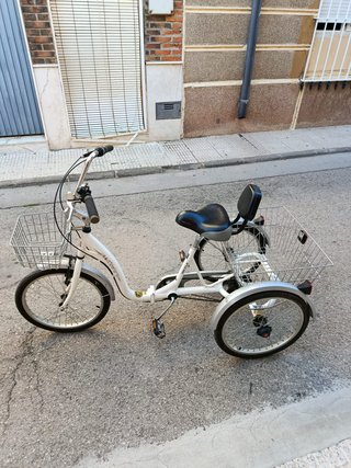 Triciclo para adultos