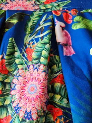 Vestido estampado tropical. Talla S