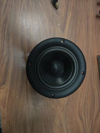 Altavoz Coche Negro con Conector Amarillo