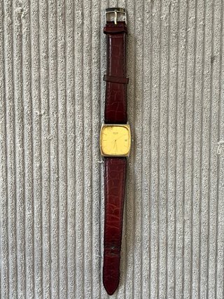 Reloj Seiko Quartz Dorado Correa Marrón