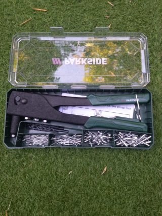 Set de Remachadora Ciega Parkside