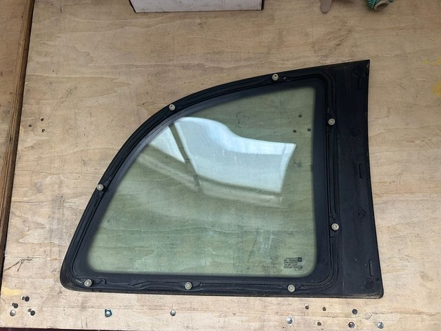 Luna Trasera IZQ Opel Zafira A