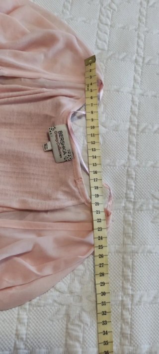 Vestido Bershka rosa plisado talla M.