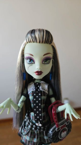 Boneca Monster High Frankie Stein Elástico Dourado