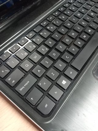 Portátil HP Envy Negro y Plateado