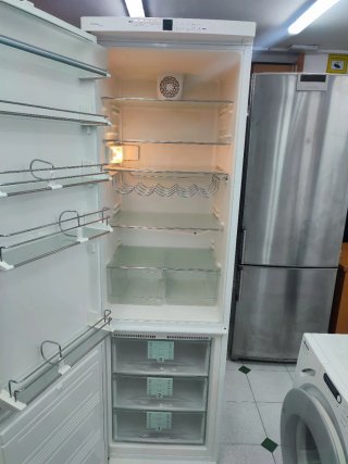 Nevera marca Liebherr 200/60cm A+ con garantía