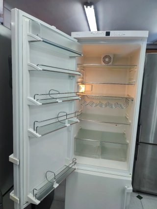 Nevera marca Liebherr 200/60cm A+ con garantía