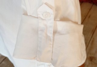 Camisa blanca entallada manga larga