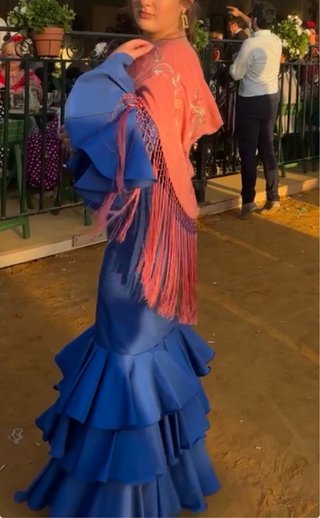 Traje Flamenca Azul Eléctrico Volantes