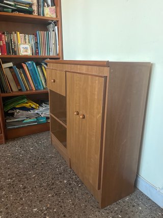 Mueble organizador de madera pequeño