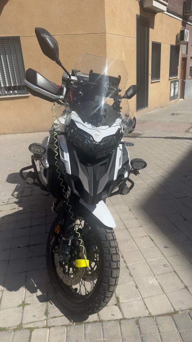 Benelli TRK 502x Adventure Blanca 2022
