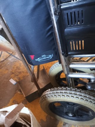 Silla de ruedas y andador