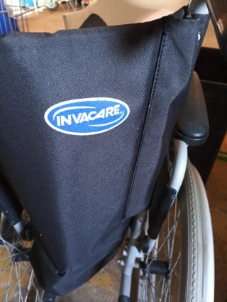 Silla de ruedas y andador