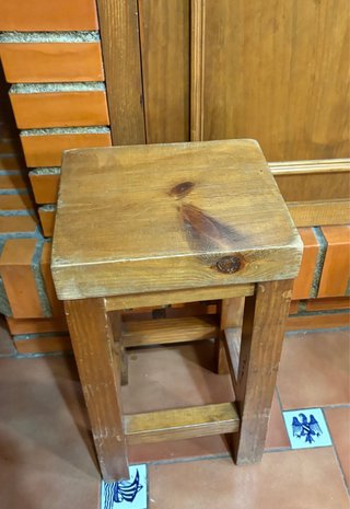 Taburetes de madera