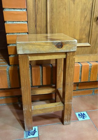 Taburetes de madera
