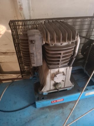 Compresor de industrial 500l funciona perfecto