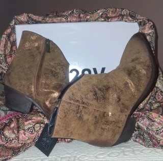 Botines piel marrón y dorado talla 39