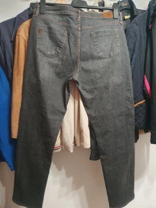 Pantalón vaquero Pioneer Jeans talla 48
