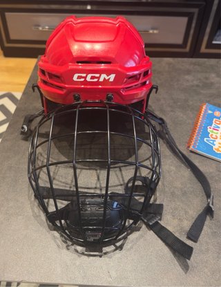 Casco de hockey CCM Talla M