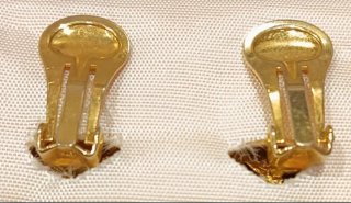 Pendientes vintage león dorados