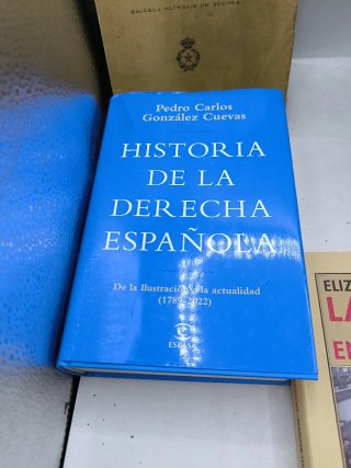 Libros variados de 20€ y 25€ unidad