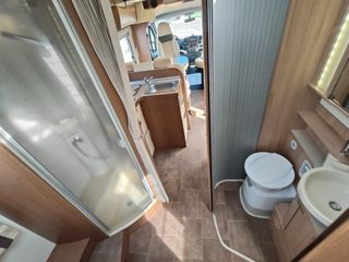 Autocaravana Burstner Ixeo plus it 724
