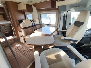 Autocaravana Burstner Ixeo plus it 724