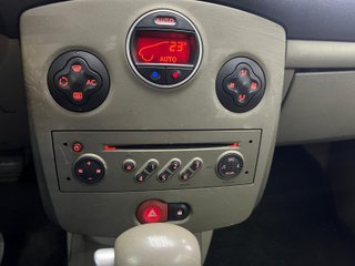 Renault Clio PRIVILEGE 1.6 16V AUTO 2007