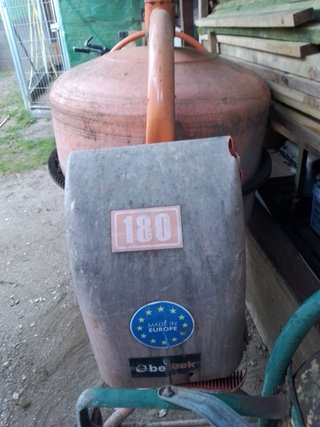 Hormigonera 180L