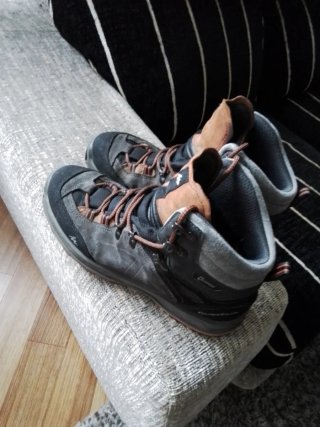 Botas de montaña Quechua Talla 43