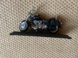 Miniatura Maisto Yamaha Road Star Silverado
