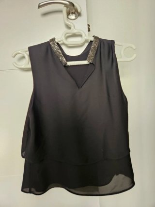 Top Zara negro con pedrería