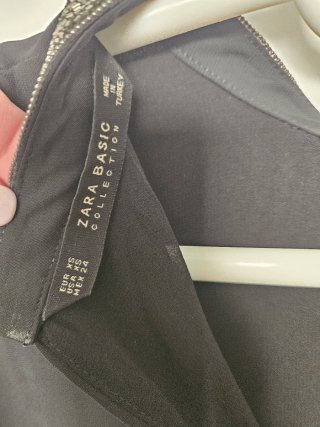 Top Zara negro con pedrería