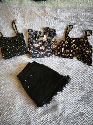 Lote 3 Tops Bershka + Short Shein Talla XS