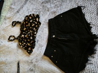 Lote 3 Tops Bershka + Short Shein Talla XS