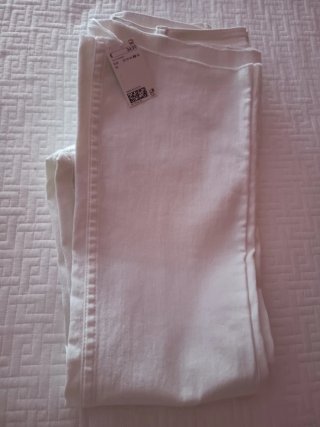 Vaqueros blancos campana bajos elásticos