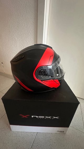 Casco Moto Nexx Negro y Rojo
